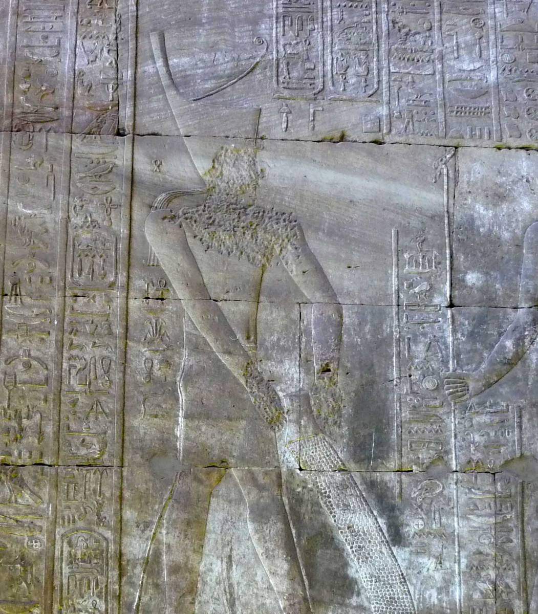 במצרים העתיקה השתמשו ככל הנראה בחומר סיכה שהקל על שינוע פסלים. קרדיט: ויקימדיה