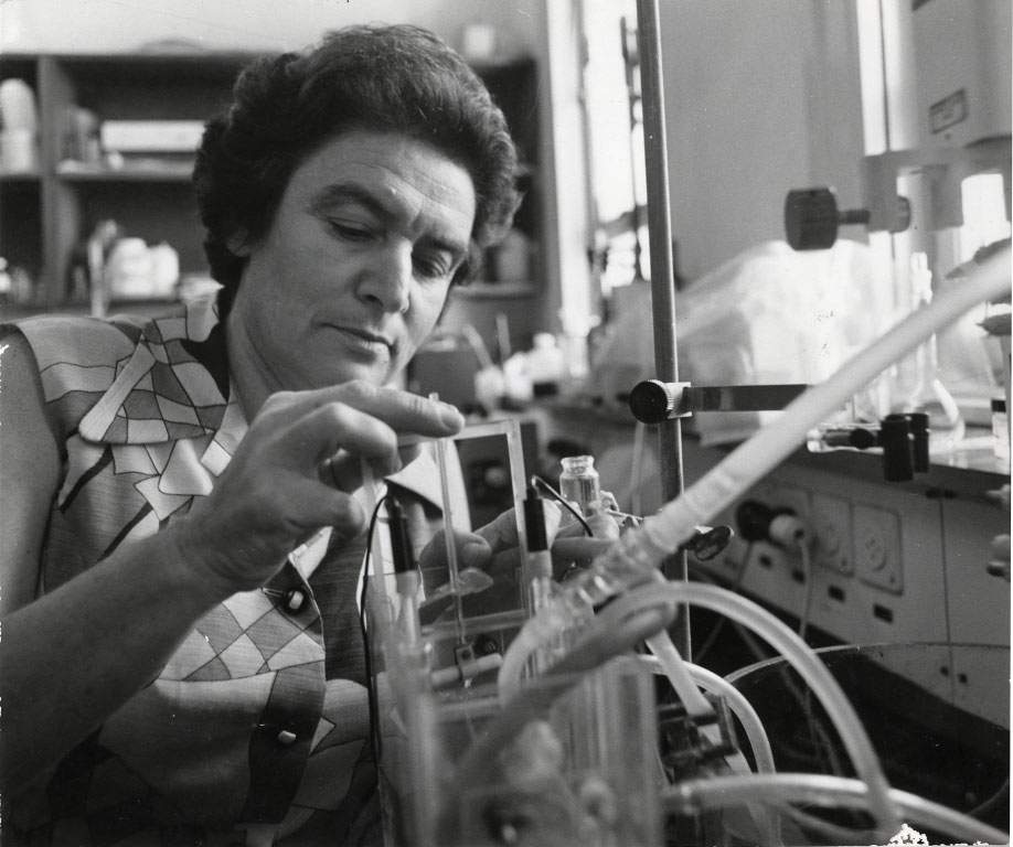 Prof. Ora Kedem in her Weizmann Institute lab