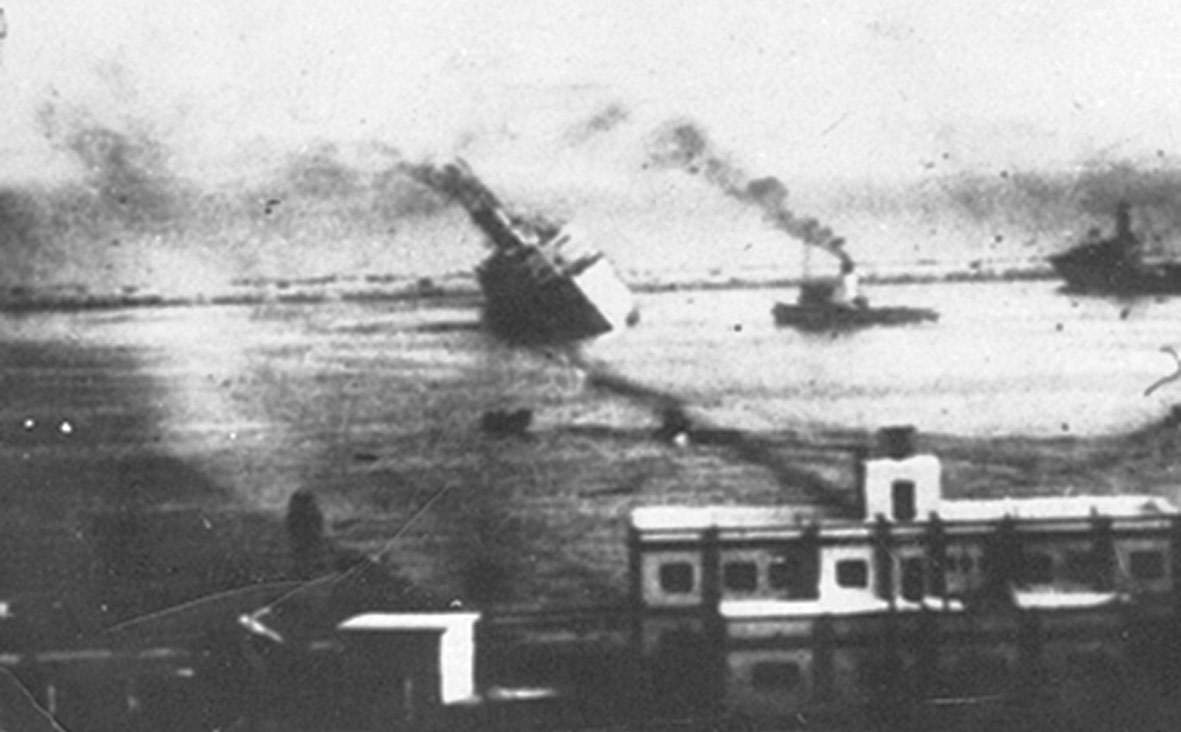 The Patria sinks in view of Haifa port, 1940