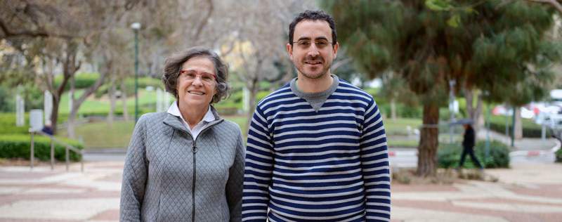 Prof. Daniella Goldfarb and Dr. Andrea Martorana developed a method to examine protein structures within the cell 