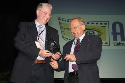 Dr. Moshe Risphon recieves award for the EcoSphere