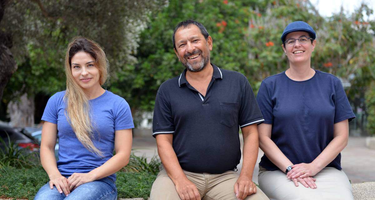 (l-r) Dr. Natalia Santos Ferreira, Prof. Anthony Futerman and Dr. Shifra Ben-Dor suggest an explanation for the connection between two diseases