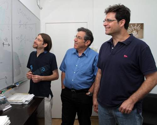 (l-r) Dr. Ariel Livne, Prof. Benjamin Geiger and Dr. Eran Bouchbiner