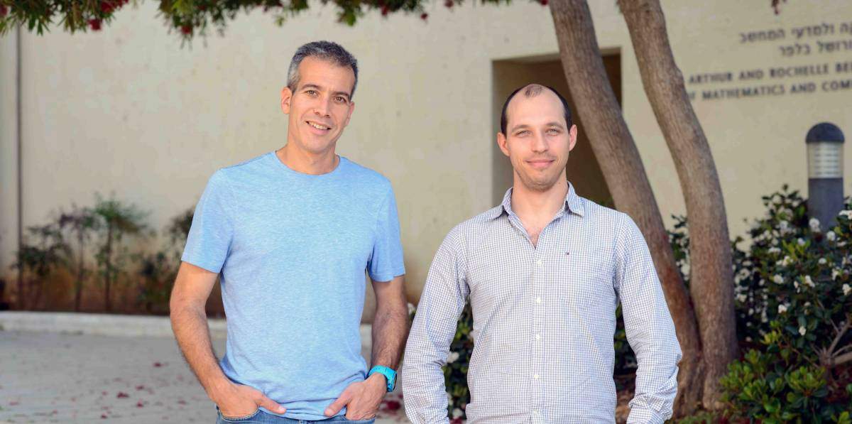 (l-r) Prof. Eran Segal and Ilya Slutskin are uncovering the basis of RNA binding