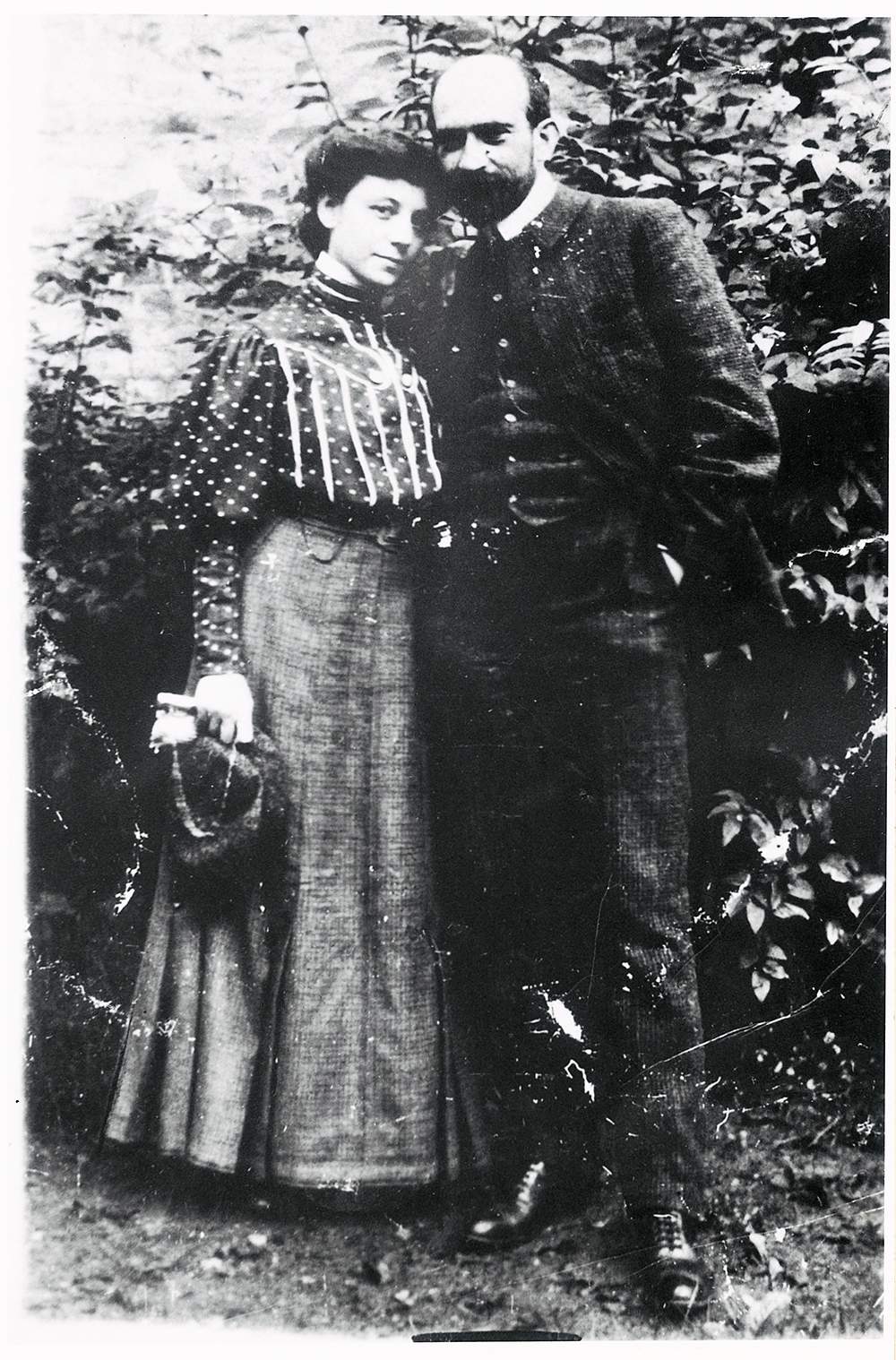 Vera and Chaim Weizmann on their wedding day