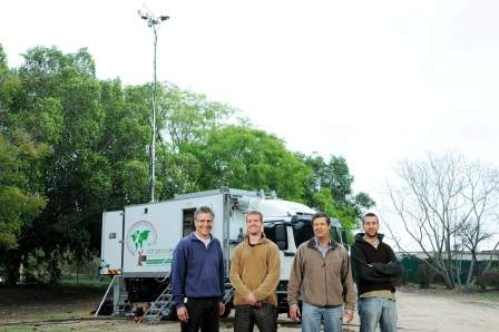 (l-r) Drs. Eyal Rotenberg and David Asaf, Prof. Dan Yakir and Yakir Preisler. Lab on wheels