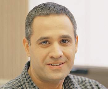 Prof. Eli Waxman