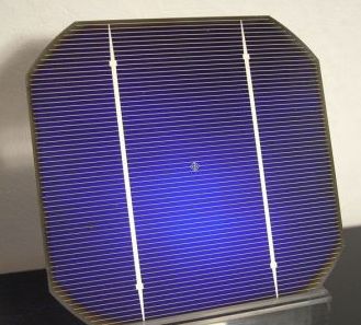 Will solar paint replace some traditional photocells? Traditional silicon photocell. Image: Stephan Kambor, Wikimedia Commons