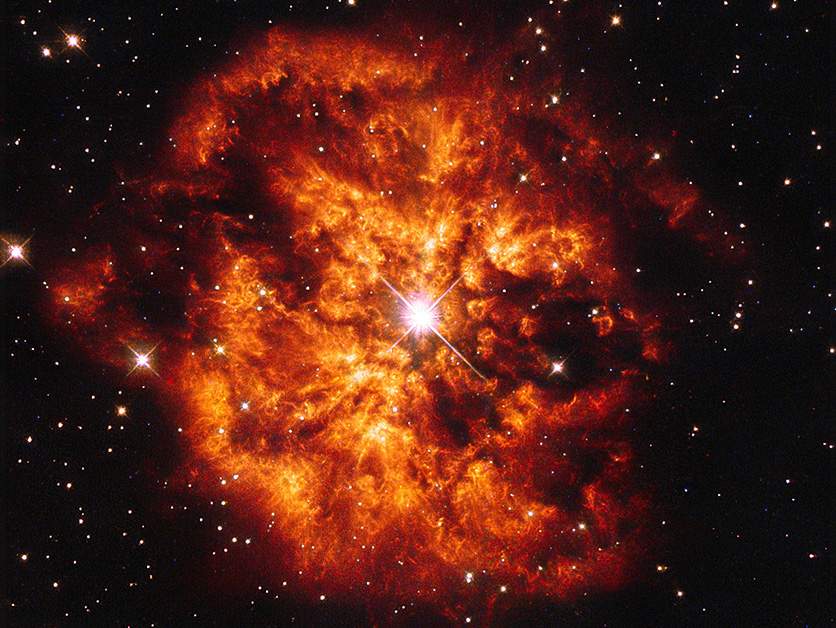A Wolf-Rayet star and the nebula surrounding it captured by the Hubble Space Telescope. Gal-Yam and colleagues are the first to discover a rare-type supernova originating from this star // NASA/ESA Hubble Space Telescope